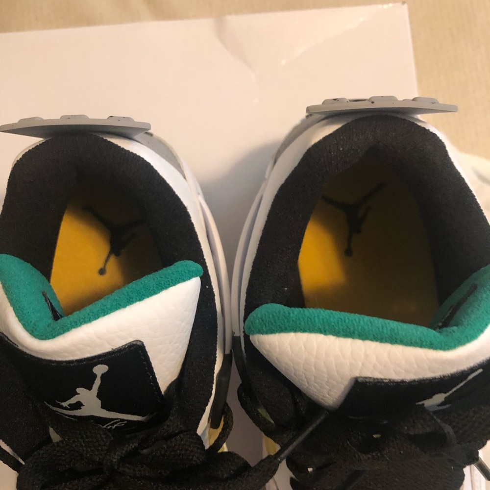 New Women Jordan’s retros - Picture 7 of 13